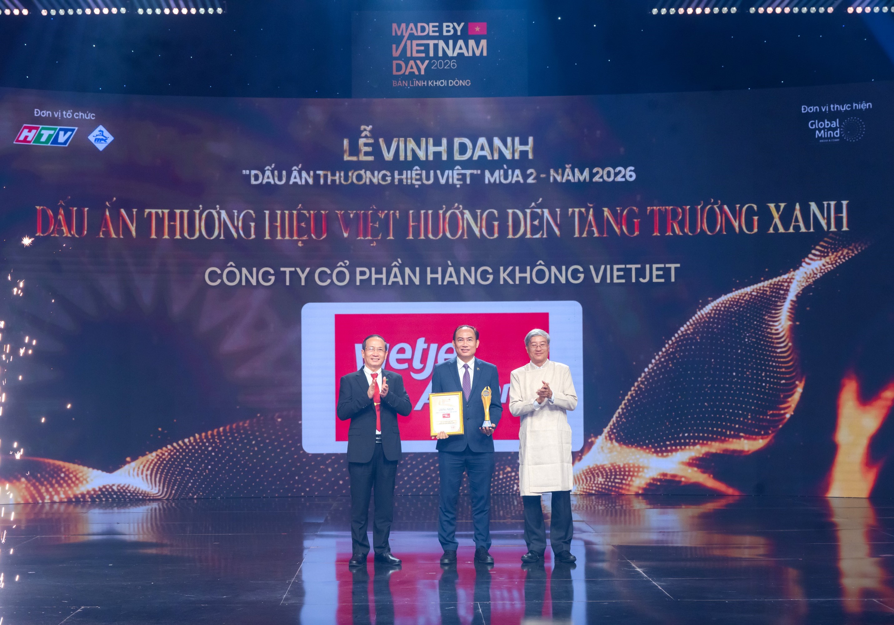 Vietjet được vinh danh ‘Dấu ấn Thương hiệu Việt hướng tới tăng trưởng xanh’